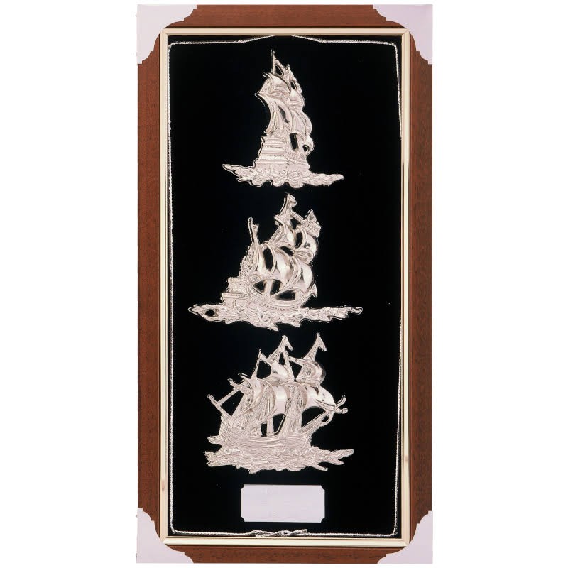 Frame showcase with silvery sailboats