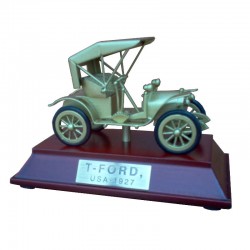 Brass miniature Ford T automovil