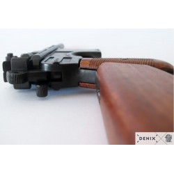 Pistola Mauser C96, culata madera