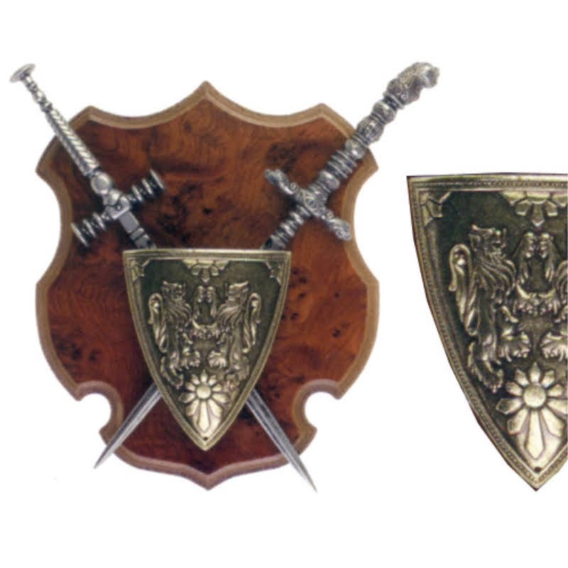 Panoplia con escudo y 2 estiletes