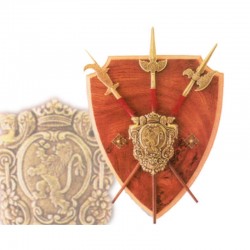 Panoplia con escudo y 3 alabardas