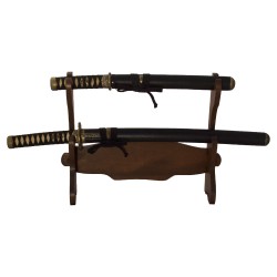Shelf for two weapons